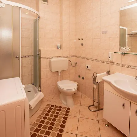 Penzion And With Parking Space - 22531 Trogir