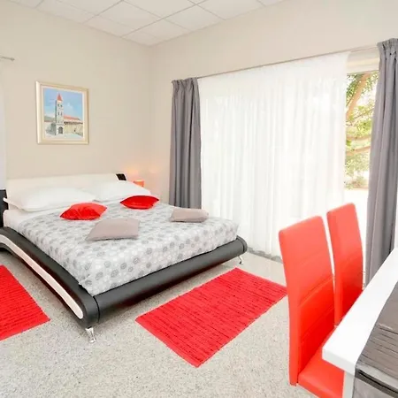 Konukevi And With Parking Space - 22531