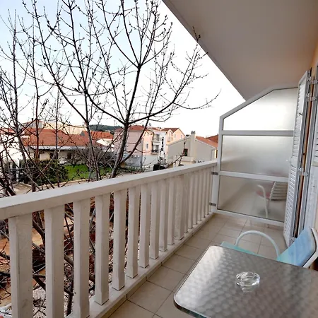 And With Parking Space - 22531 3* Trogir