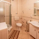 Gasthof And With Parking Space - 22531 Trogir